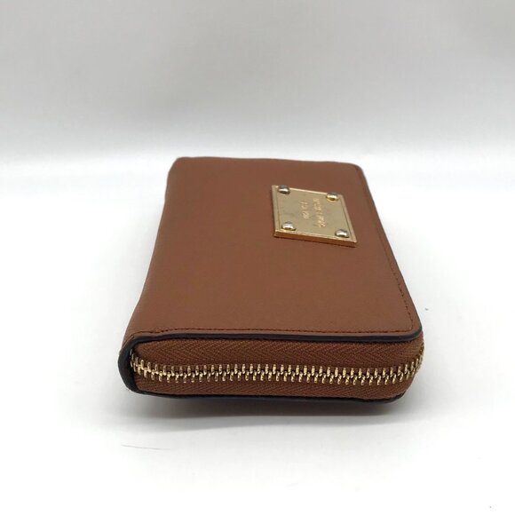 Michael Kors Brown Saffiano Leather Jet Set Zip Around Wallet - Picture 3 of 10
